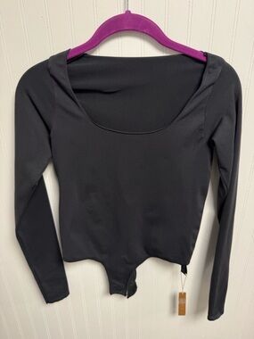 SKIMS Essential Bodysuit Long Sleeve Scoop Neck Thong Onyx Black NWT L/XL